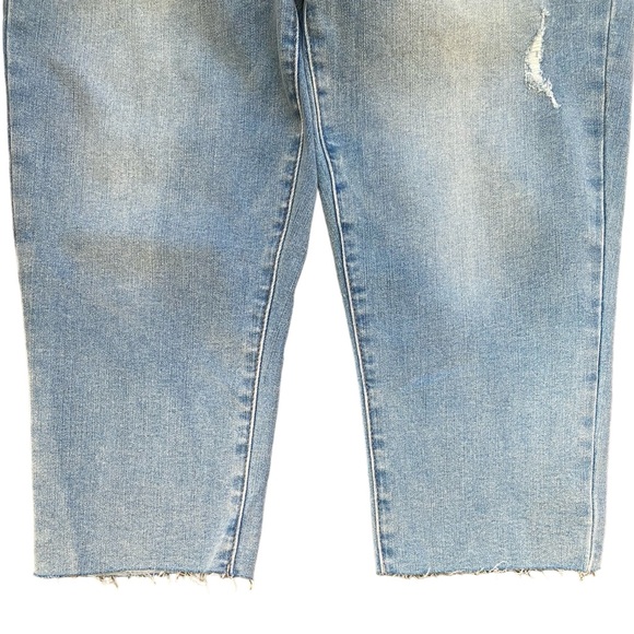 Seven 7 Women's Light Wash Breezy Crop Raw Hem Distressed Denim Jeans Size 8 - Picture 7 of 16